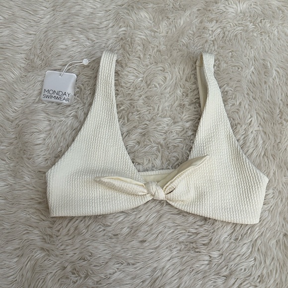 Monday Swimwear Portugal top Bikini Top